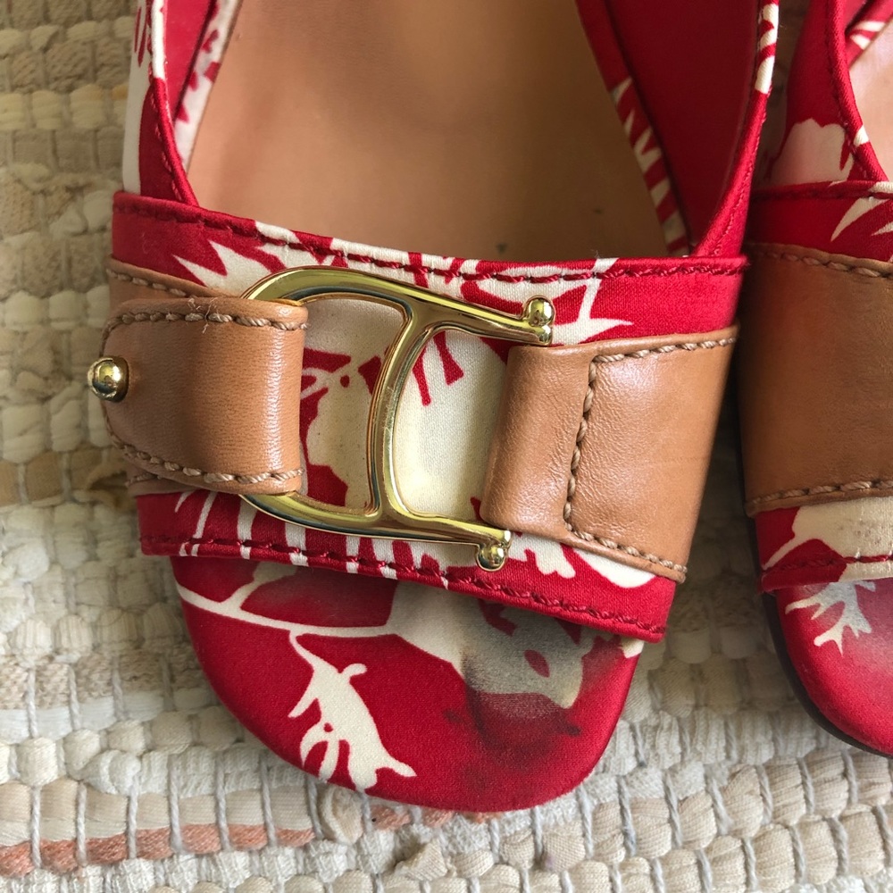 Etienne Aigner Wedge Sandals - Picture 4 of 13
